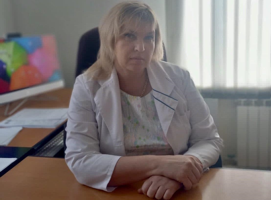 Президент Путин наградил саратовского врача медалью Луки Крымского